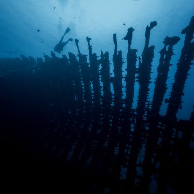 Orohena wreck_leica underwater photography_cale avant